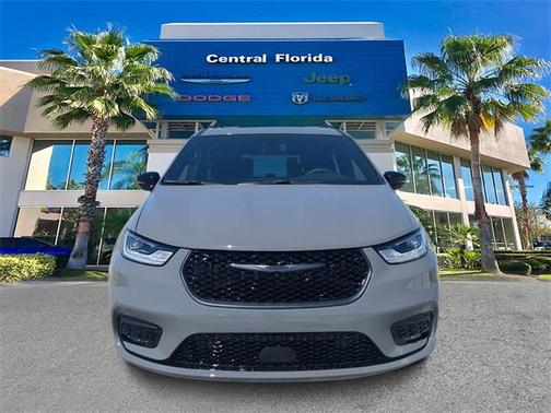2025 Chrysler Pacifica Limited