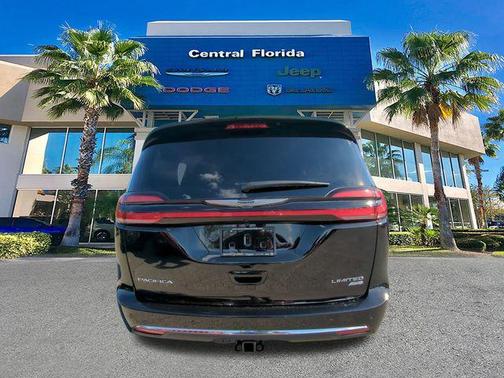 2026 Chrysler Pacifica Limited