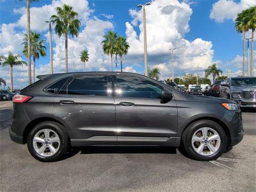 2020 Ford Edge SE