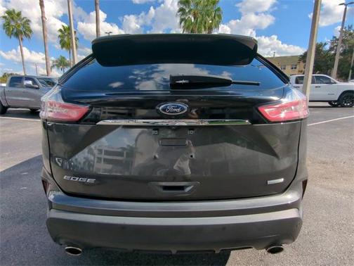 2020 Ford Edge SE