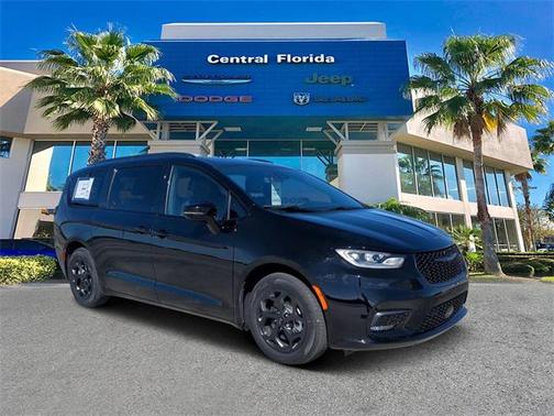 2025 Chrysler Pacifica Hybrid Premium S Appearance Pkg