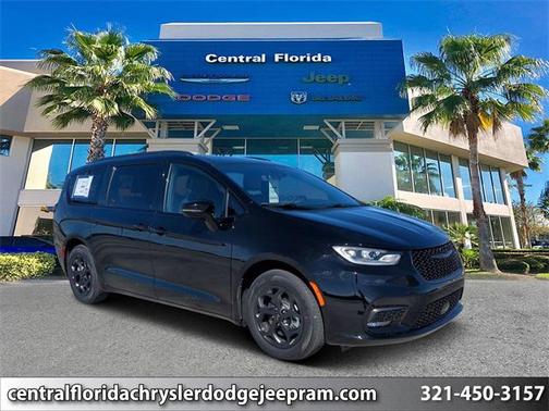 2025 Chrysler Pacifica Hybrid Premium S Appearance Pkg