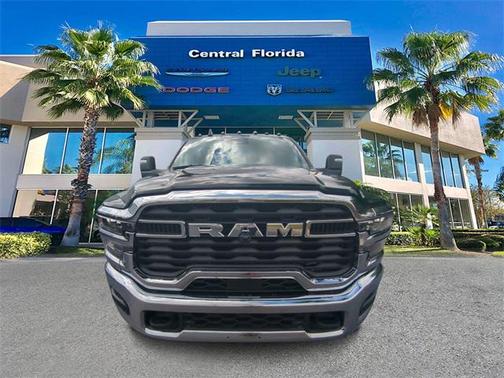 2025 RAM 2500 Tradesman Crew Cab 4x4 6'4' Box