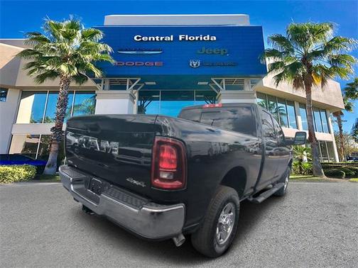 2025 RAM 2500 Tradesman Crew Cab 4x4 6'4' Box