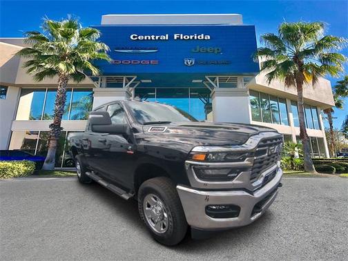 2025 RAM 2500 Tradesman Crew Cab 4x4 6'4' Box