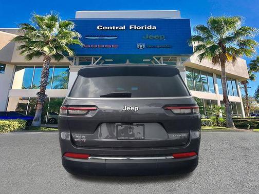 Baltic Gray Metallic Clearcoat 2025 Jeep Grand Cherokee L Laredo