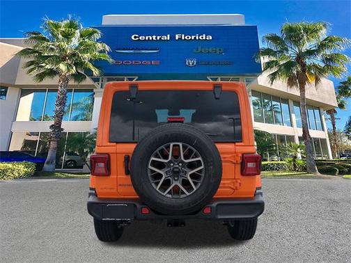 2025 Jeep Wrangler 4-Door Sahara 4x4