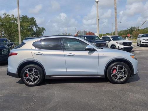 2022 Alfa Romeo Stelvio Ti