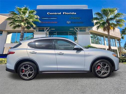 2022 Alfa Romeo Stelvio Ti