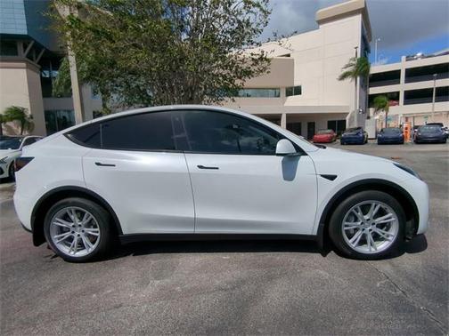 2023 Tesla Model Y Long Range Dual Motor All-Wheel Drive