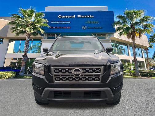 Super Black 2024 Nissan Frontier SV