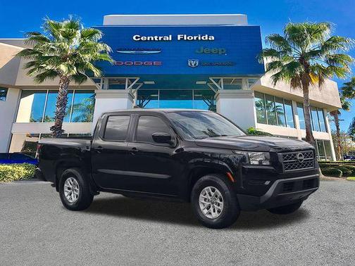 Super Black 2024 Nissan Frontier SV