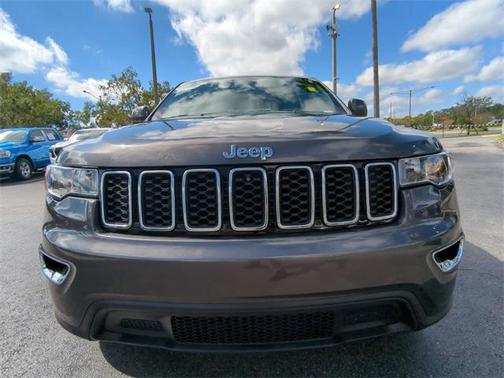 2019 Jeep Grand Cherokee Laredo