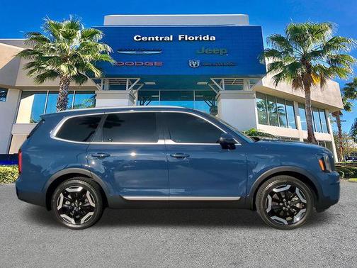 2023 Kia Telluride S