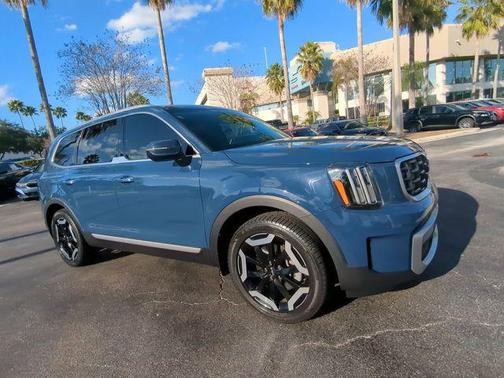 2023 Kia Telluride S