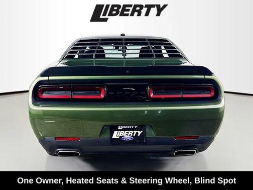 2022 Dodge Challenger SXT