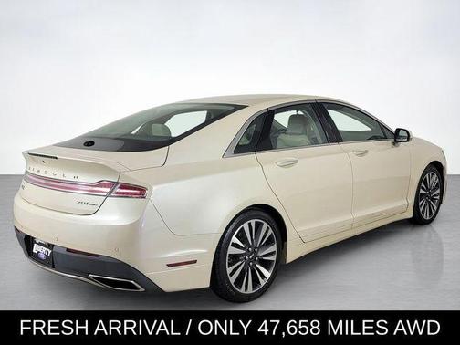 Ivory Pearl 2018 Lincoln MKZ Reserve