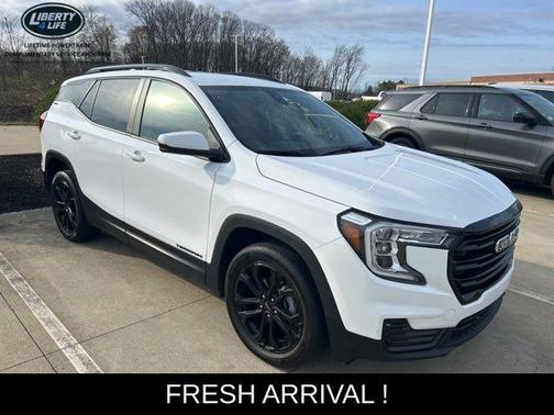 Summit White 2022 GMC Terrain SLE