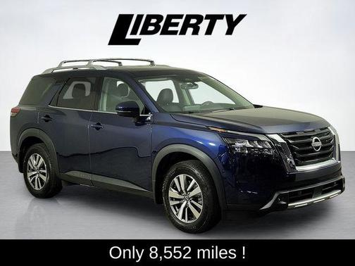 Deep Ocean Blue 2025 Nissan Pathfinder SL