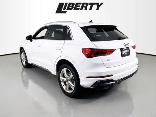 2021 Audi Q3 45 S line Premium