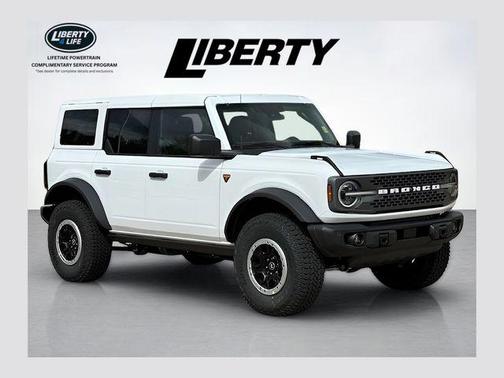 Oxford White 2026 Ford Bronco Badlands