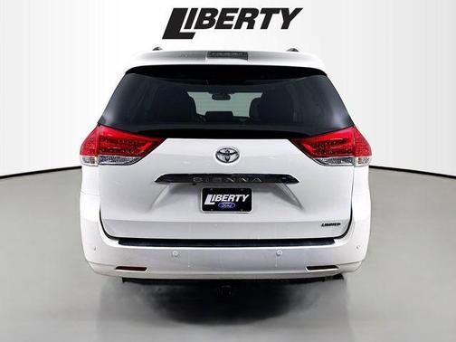 2014 Toyota Sienna XLE