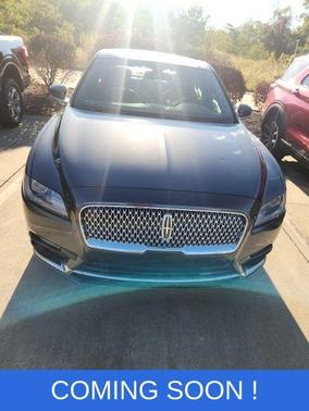 2017 Lincoln Continental Select