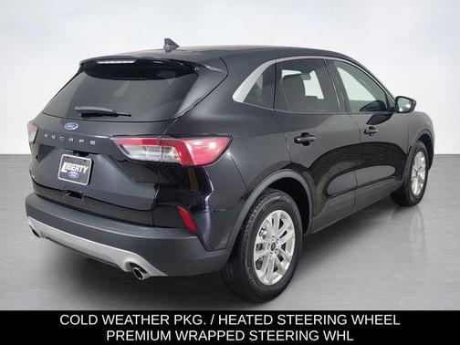 Black Metallic 2022 Ford Escape SE
