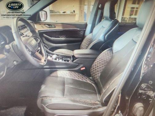 2024 Jeep Grand Cherokee Summit