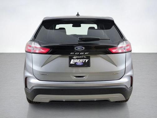 Silver Metallic 2024 Ford Edge SEL