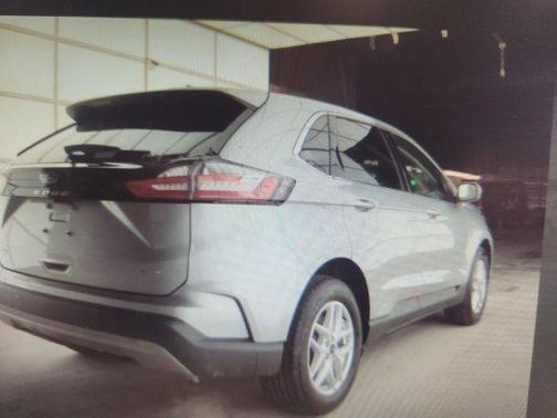 Silver Metallic 2024 Ford Edge SEL