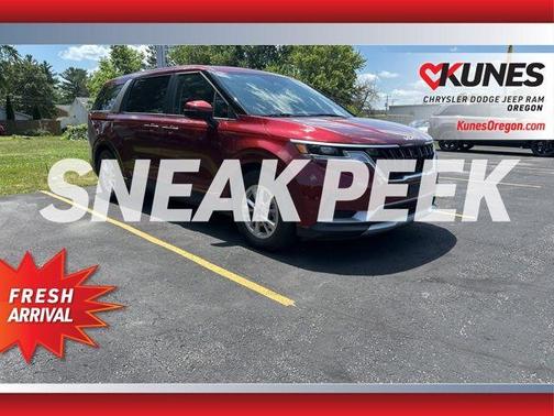 2024 Kia Carnival LX