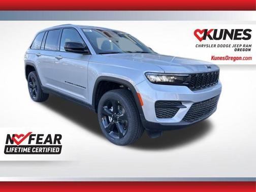 2025 Jeep Grand Cherokee Laredo
