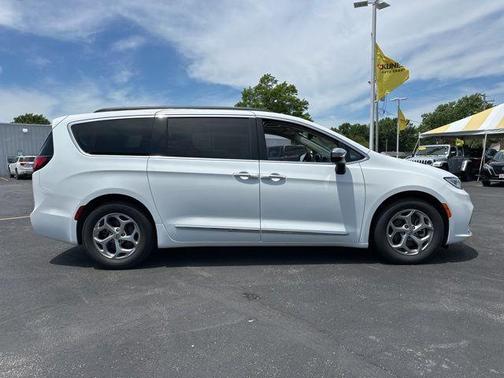 2023 Chrysler Pacifica Limited
