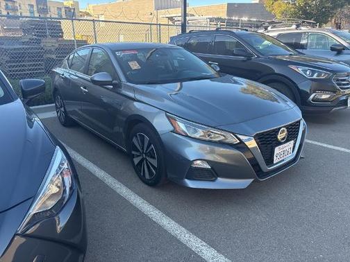 2022 Nissan Altima 2.5 SV