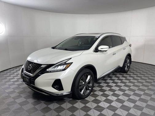Photo 3 of 32 of 2019 Nissan Murano Platinum