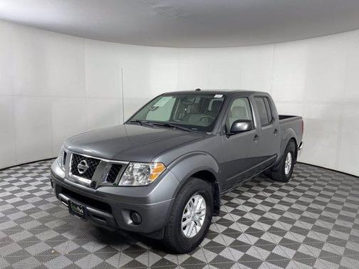 Photo 3 of 26 of 2018 Nissan Frontier SV