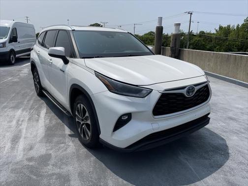 2021 Toyota Highlander Hybrid XLE
