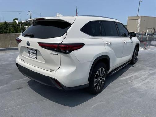 2021 Toyota Highlander Hybrid XLE