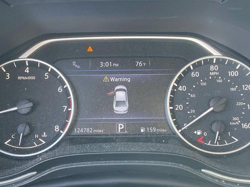 Pearl White 2016 Nissan Maxima 3.5 Platinum
