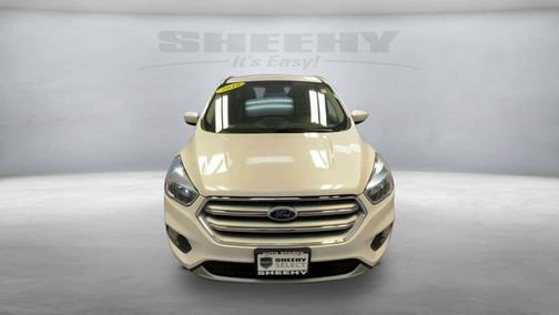 Photo 3 of 28 of 2019 Ford Escape SE