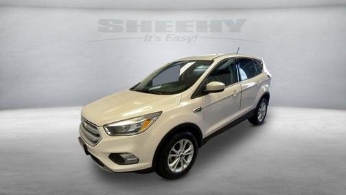 Photo 4 of 28 of 2019 Ford Escape SE