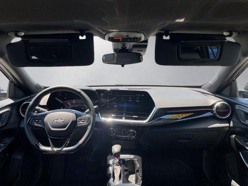 Mosaic Black Metallic 2025 Chevrolet Trax FWD 2RS
