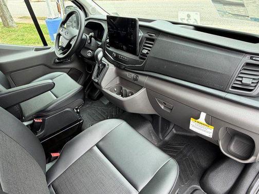 Oxford White 2026 Ford Transit-250 Base