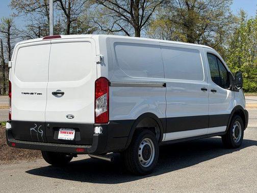 Oxford White 2026 Ford Transit-250 Base
