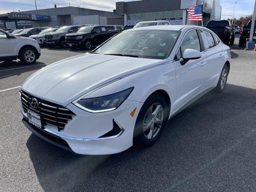 2022 Hyundai SONATA SE