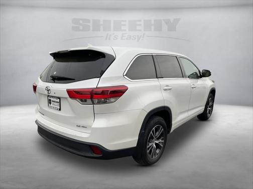 2017 Toyota Highlander LE