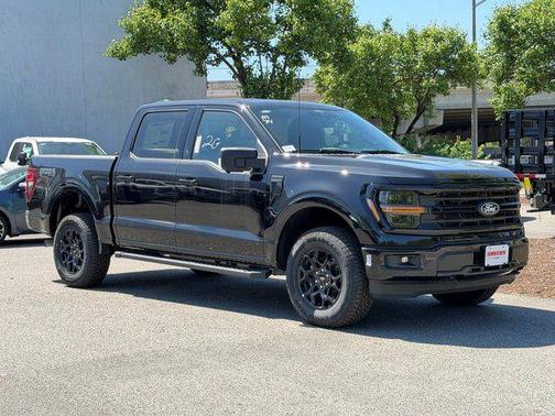Agate Black Metallic 2026 Ford F-150 XLT