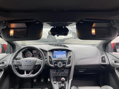 2018 Ford Focus ST ST