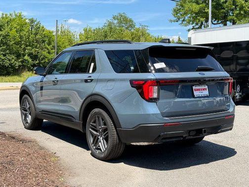 Vapor Blue Metallic 2026 Ford Explorer ST-Line